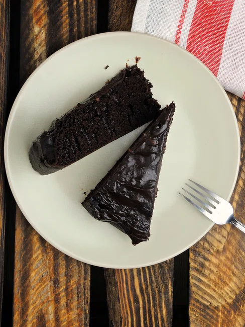 Intensywnie czekoladowe ciasto