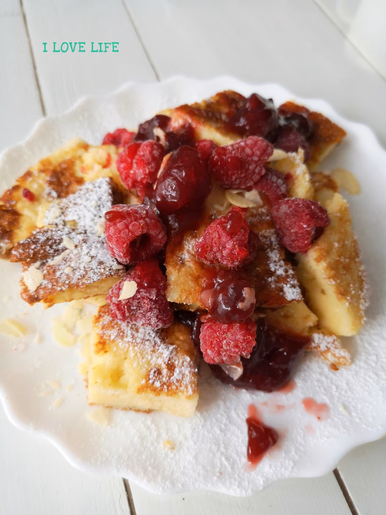 Omlet cesarski z malinami