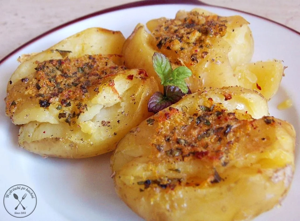 Ziemniaki zapiekane z masłem miętowo-pomarańczowym