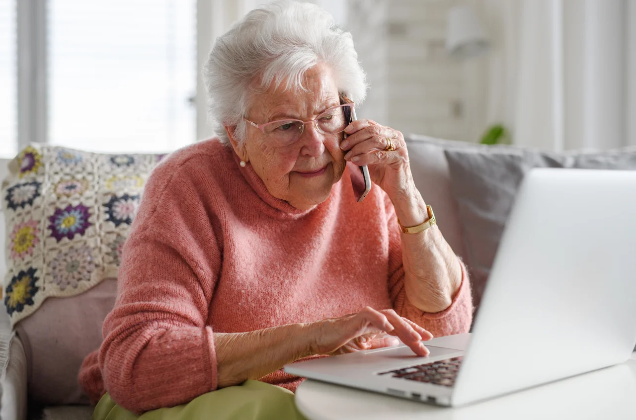 Orange ostrzega przed oszustami! Nie daj się nabrać na wiadomość „od operatora”