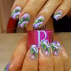 Piękny wiosenny manicure