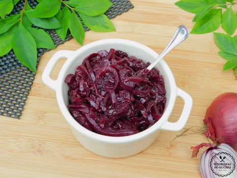 Chutney z czerwonej cebuli i dzikich jeżyn - Wędrówki po kuchni