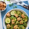 Zielone warzywa smażone z tofu