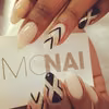Świetny imprezowy manicure
