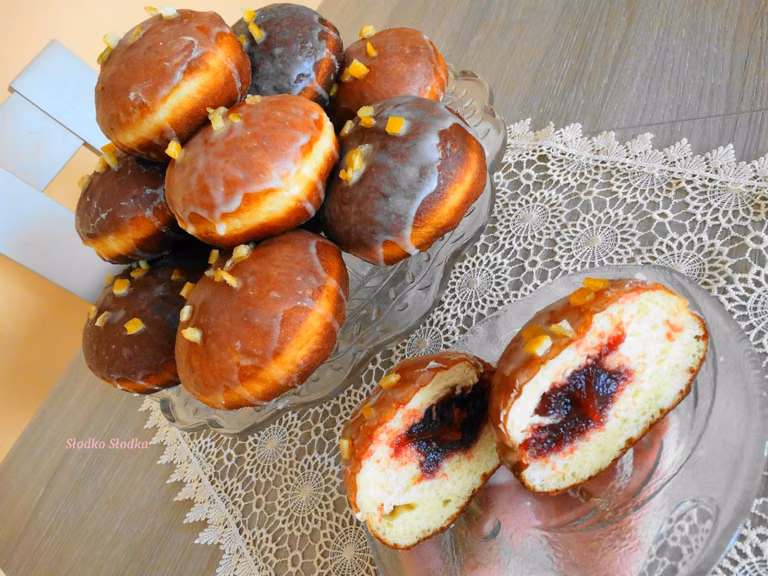 Pączki Nadziane Marmoladą.