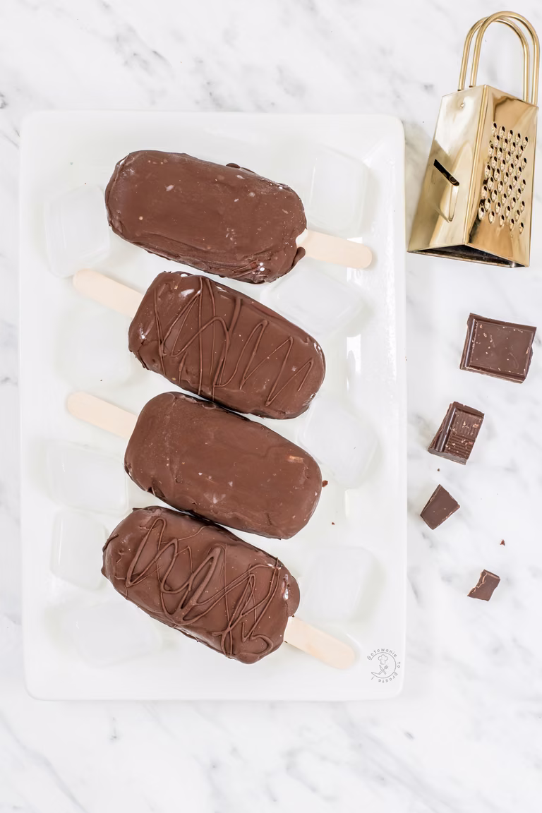 Domowe Lody Straciatella Na Patyku W Czekoladzie