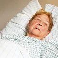 Seniorzy porzucani w szpitalach?! Rząd wreszcie reaguje ustawą!