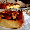 Sticky buns, czyli cynamonowe bułeczki z jabłkiem w karmelowej glazurze