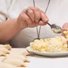 Dodaj ten 1 składnik do farszu do pierogów ruskich. To nieźle podkręci ich smak