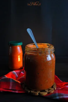 Ajwar - bałkańska pasta z pieczonych warzyw