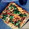 Domowa pizza z domowym sosem pomidorowym