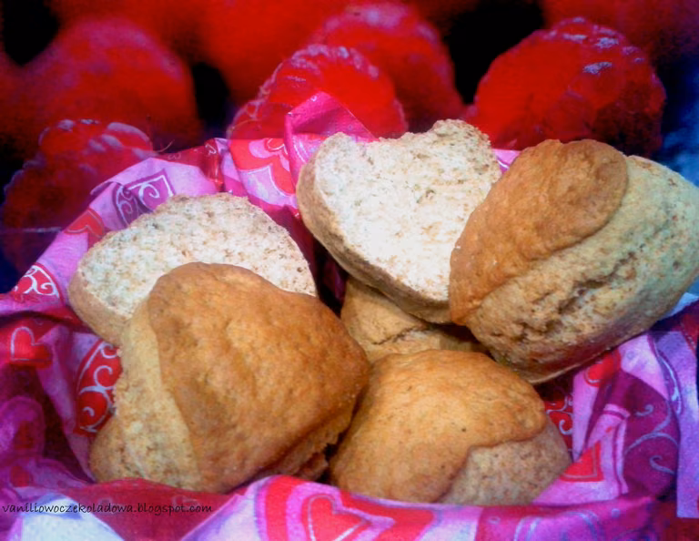 Biscuits, czyli mięciutkie bułeczki z sezamem