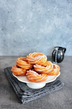 Gniazdka, czyli pączki wiedeńskie