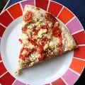 Pizza z wędzonym twarogiem