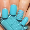 Błękitny manicure