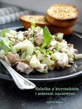 Sałatka z kurczakiem i selerem