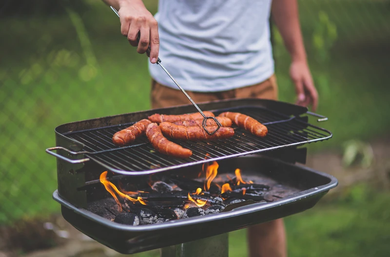 Grill na majówkę 2026 tańszy niż rok temu? Te produkty zaskakują ceną!