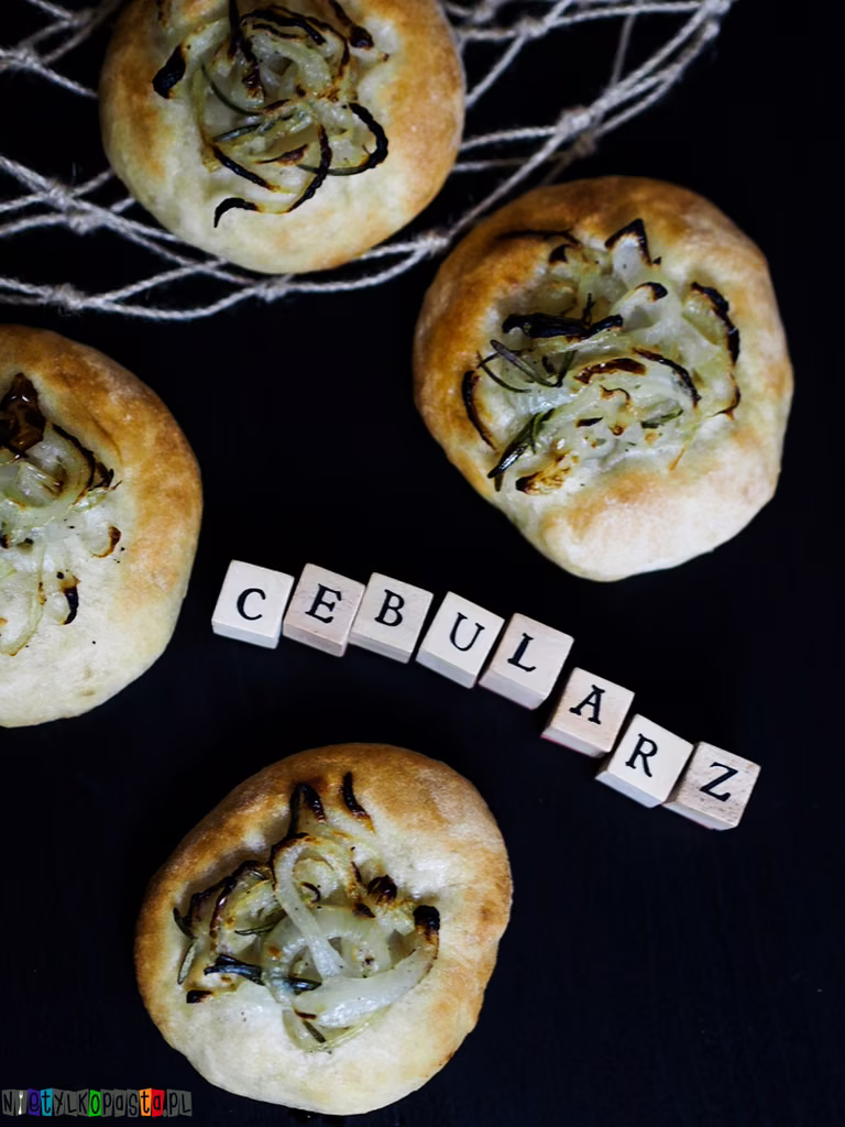 Cebularze - genialne bułeczki z cebulą