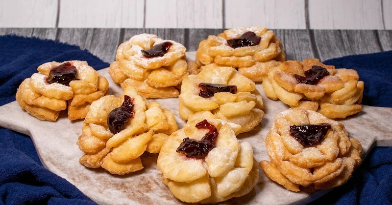 Faworkowe różyczki