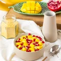 Budyń jaglany z mango i granatem