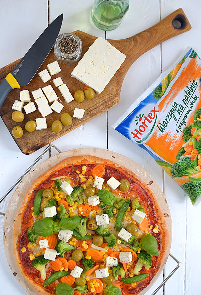 Lekka pizza z warzywami - pełna smaków i kolorów :)