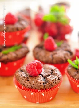 BABECZKI BROWNIES Z MALINAMI
