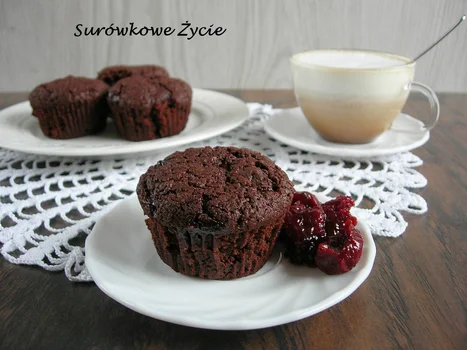 Muffiny czekoladowe z wiśniami prażonymi