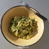 Tagliatelle ze szpinakiem i pieczarką w sosie śmietanowym