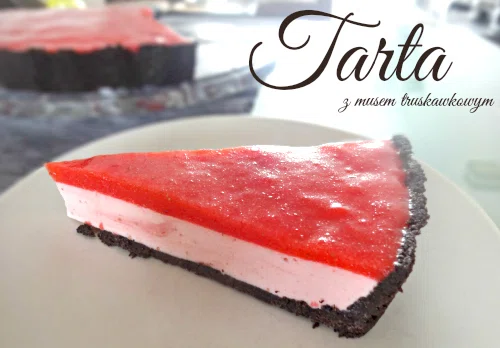 Tarta z kremem truskawkowym bez pieczenia