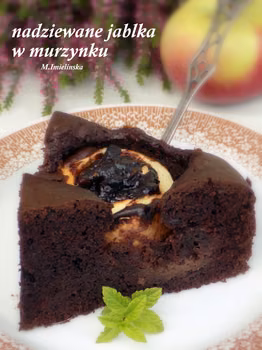 nadziewane jabłka w murzynku