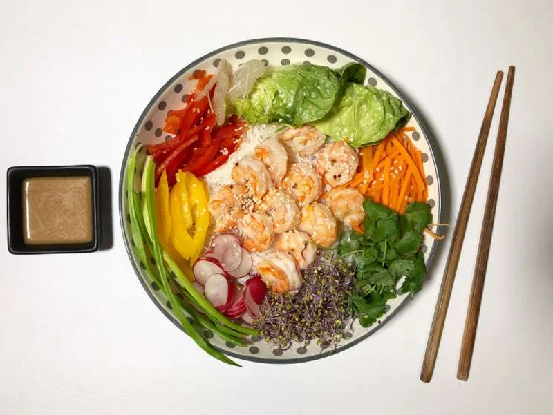 PONIEDZIAŁEK: SAJGONKI BEZ ZAWIJANIA, CZYLI SPRING ROLLS BOWL