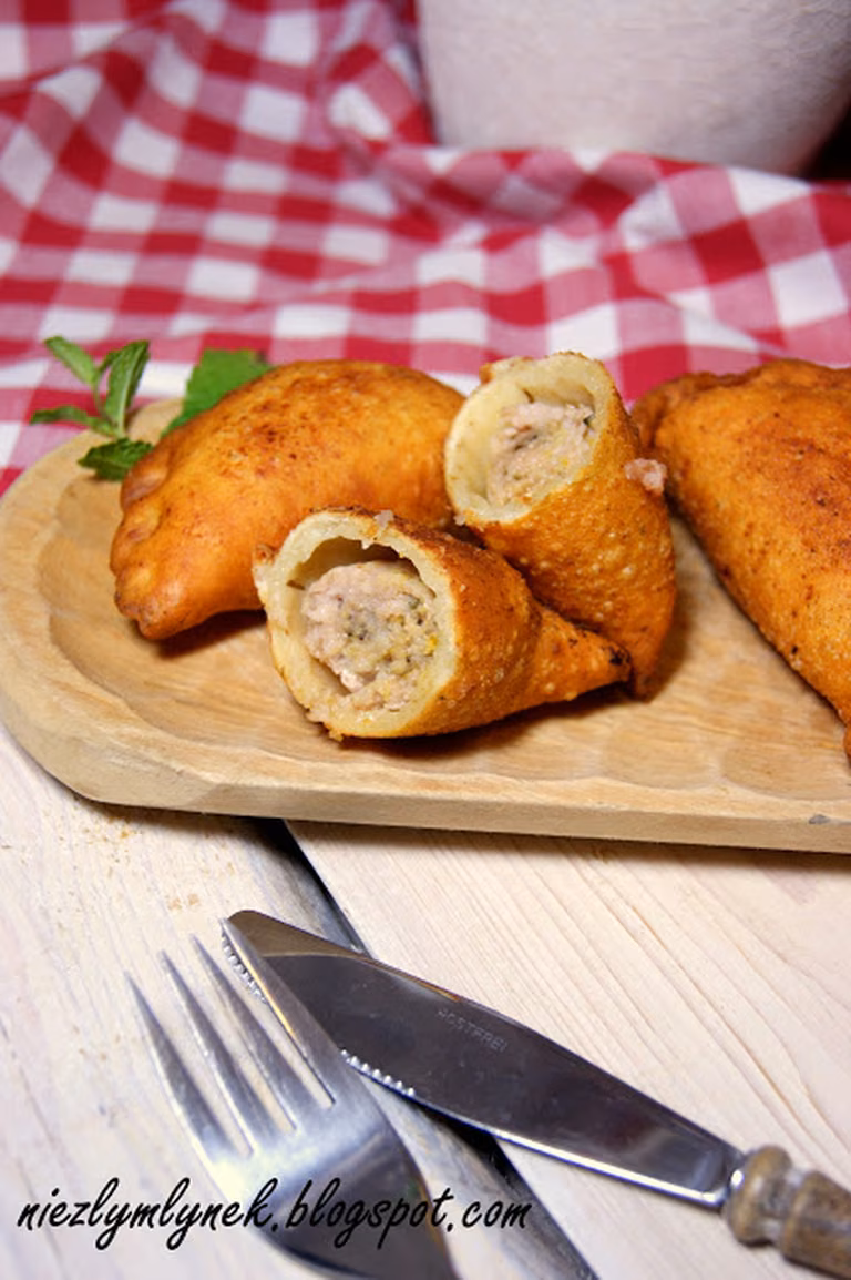 Czebureki z mięsem