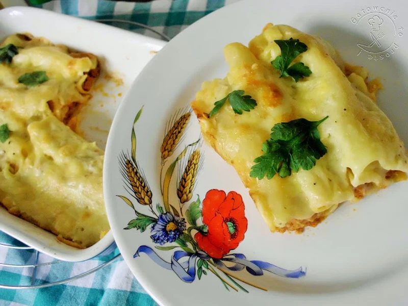 Cannelloni Z Mięsem Mielonym I Beszamelem