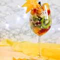 Owocowa salatka z persymoną i konfiturą