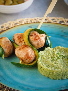 Keto drobiowe szaszłyki z cukinią (Paleo, LowCarb)