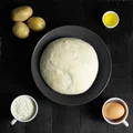 Ciasto na pierogi z ziemniakami (4 składniki)