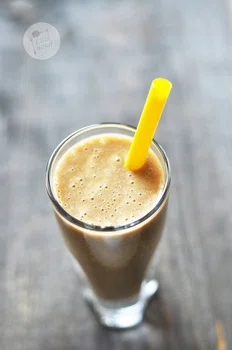 Koktajl z bananem i kawą zbożową