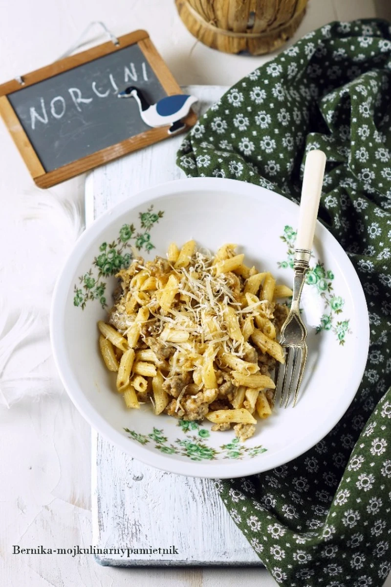 Pasta ala norcina