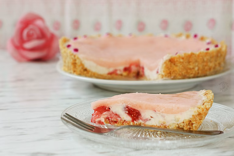Tarta Z Truskawkami Bez Pieczenia
