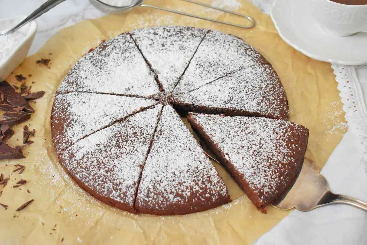 Włoskie ciasto czekoladowe – „Torta tenerina”