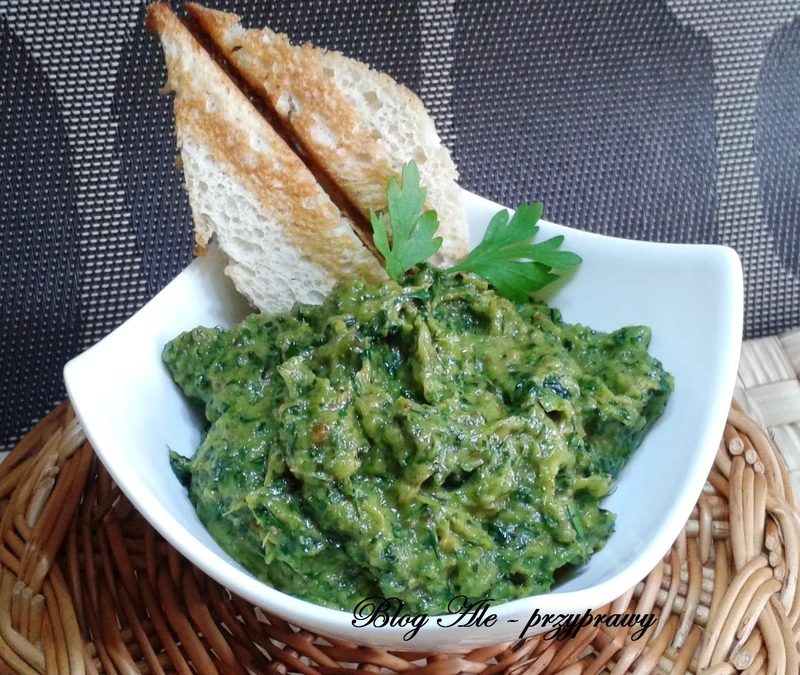 Pasta z cukinii i jarmużu