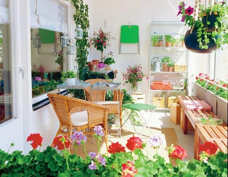 Dużo zieleni ożywi twój balkon