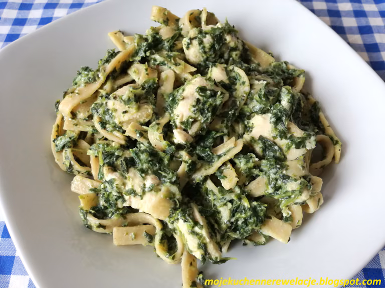 Tagliatelle z indykiem i szpinakiem