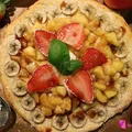 Pizza z owocami