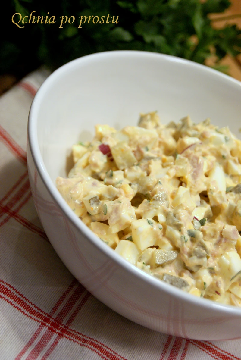Pasta jajeczna z tuńczykiem i ogórkami kiszonymi