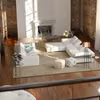 Salon z drewnem i cegłą