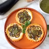 Tartaletki z bakłażanem, kozim serem i pesto