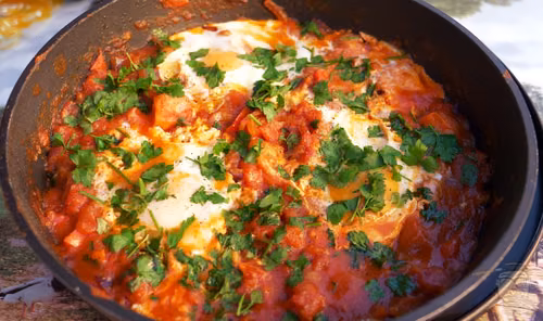 Shakshuka - pyszne śniadanie - Przepis - Kosą po patelni