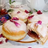 Domowe pączki z różą