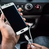 Ładujesz telefon w SAMOCHODZIE? Lepiej przestań!